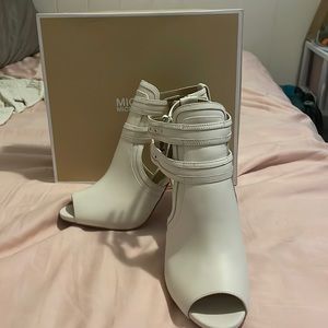 NWT Michael Kors Toe Booties